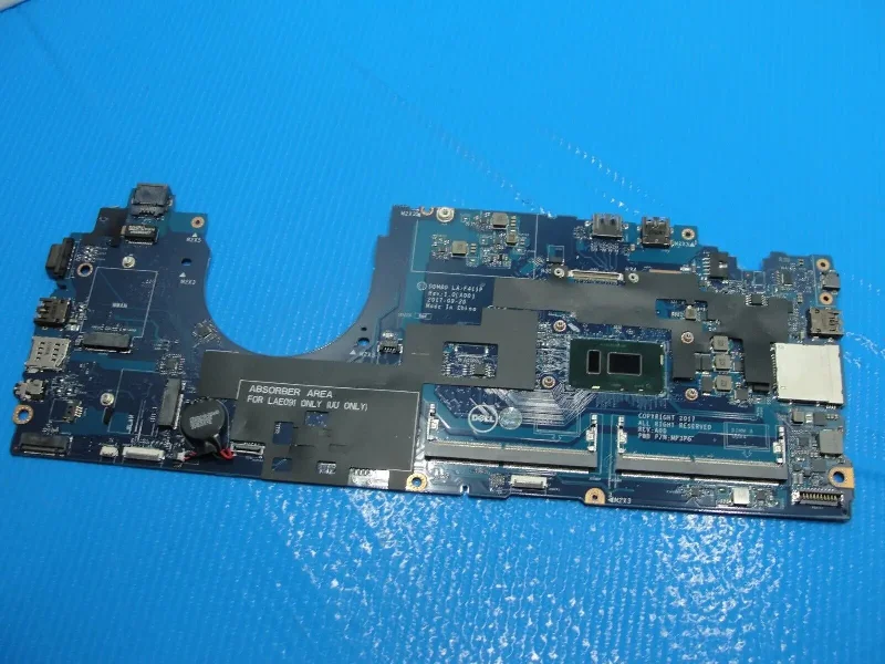 Dell Latitude 15.6" 5590 Intel i5-8250U 1.6GHz Motherboard LA-F411P FJGHG